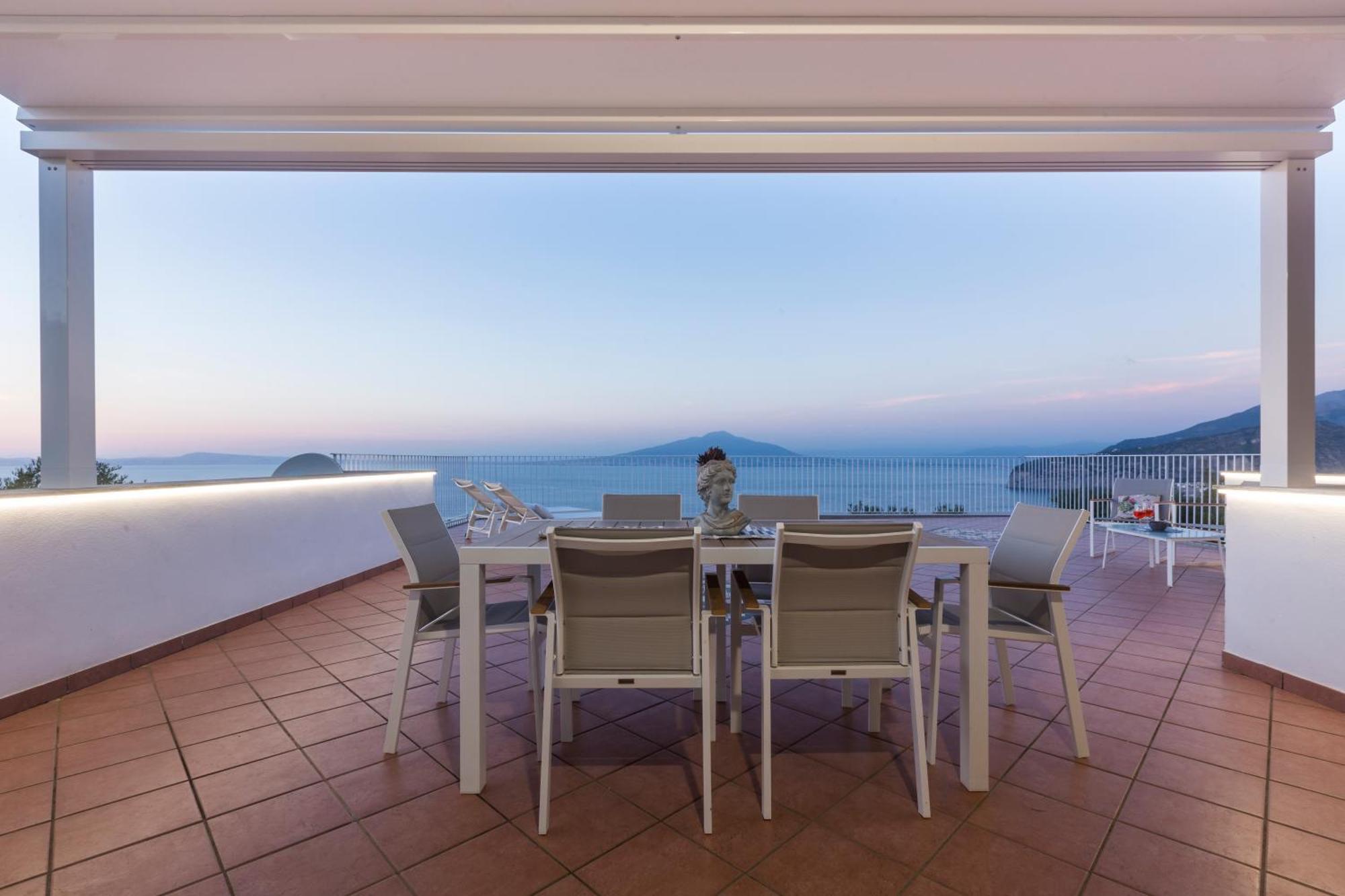 La Terrazza Sul Golfo Villa Sorrento Exterior photo